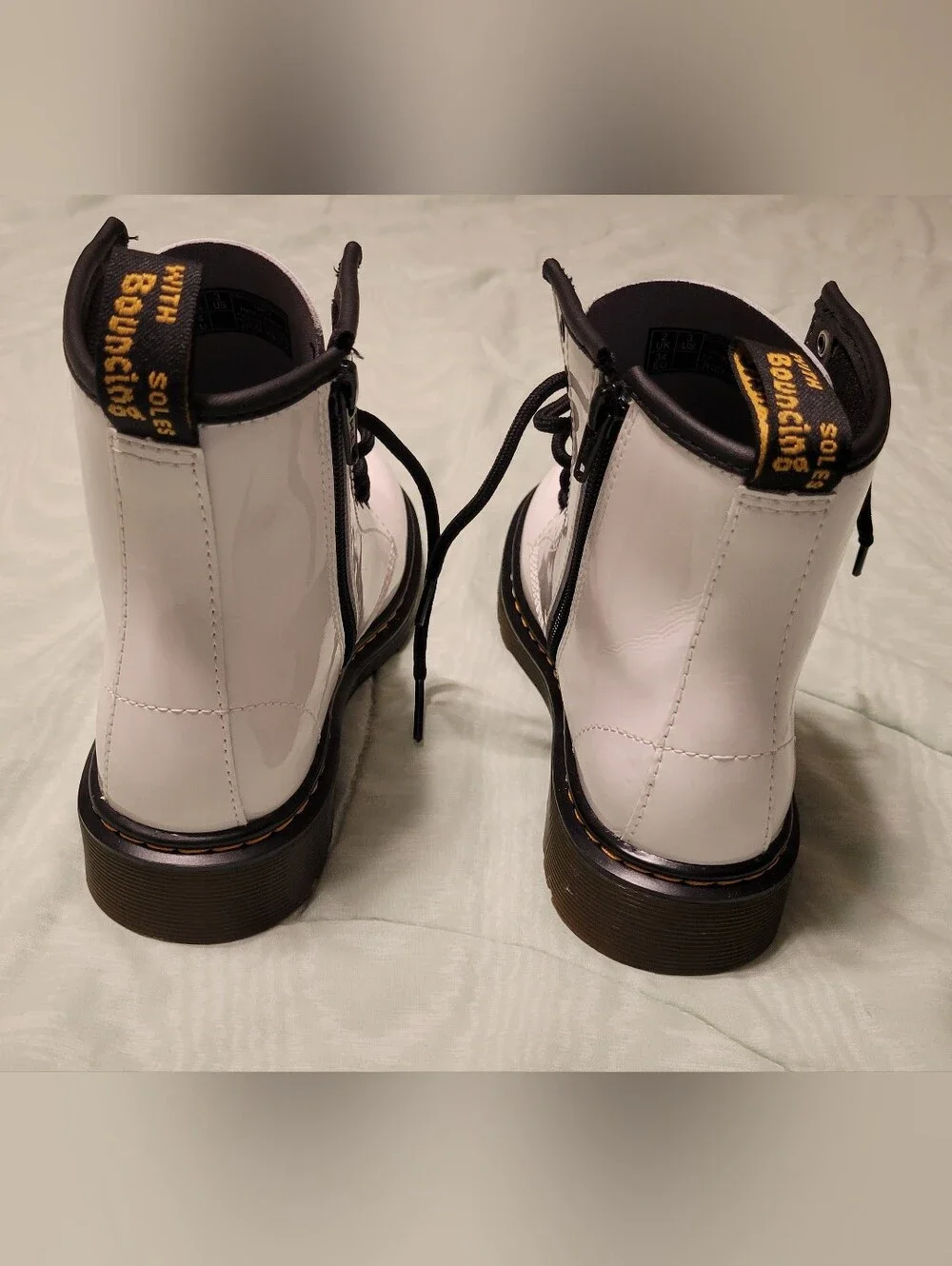 Dr. Martens 1460 J Youth White Patent Leather Boots NWOB Size 3